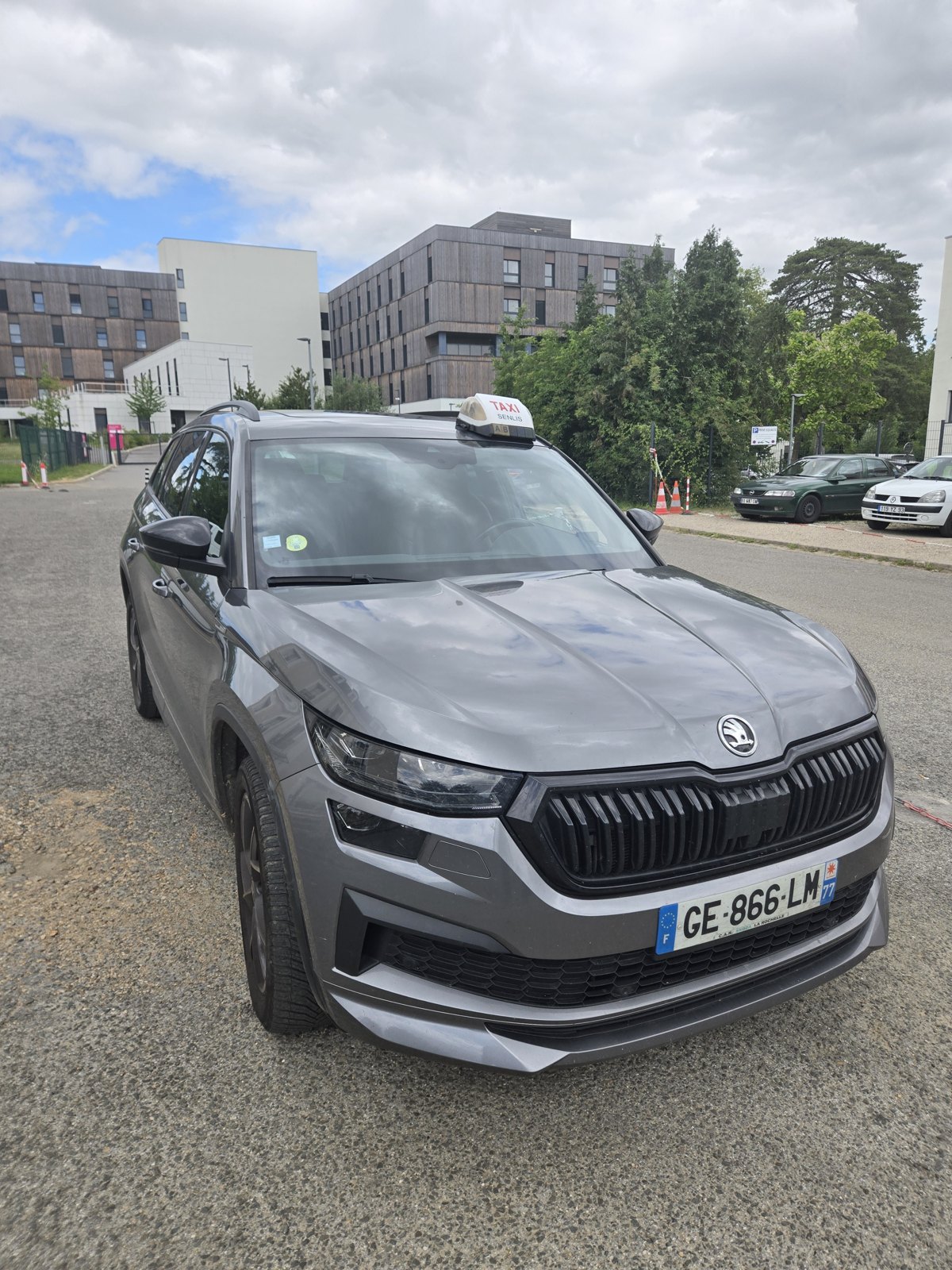 Taxi Mack Taxi — transferts aéroport Roissy-CDG, Orly, Beauvais et gares